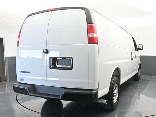 2025 Chevrolet Express 2500 Work Van