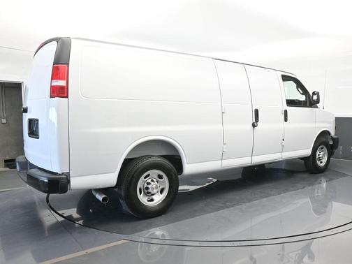 2025 Chevrolet Express 2500 Work Van