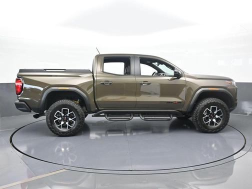 2024 GMC Canyon AT4X