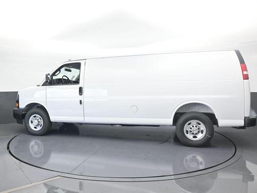 2025 Chevrolet Express 2500 Work Van