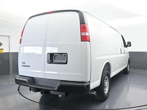 2025 Chevrolet Express 2500 Work Van