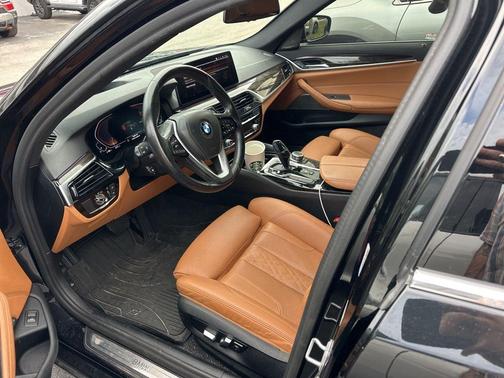 2022 BMW 530 i