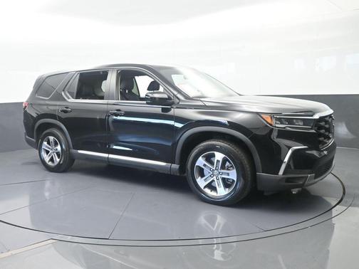 Black 2025 Honda Pilot Sport