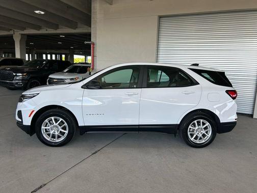 2022 Chevrolet Equinox LS