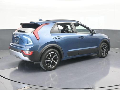 2023 Kia Niro EX