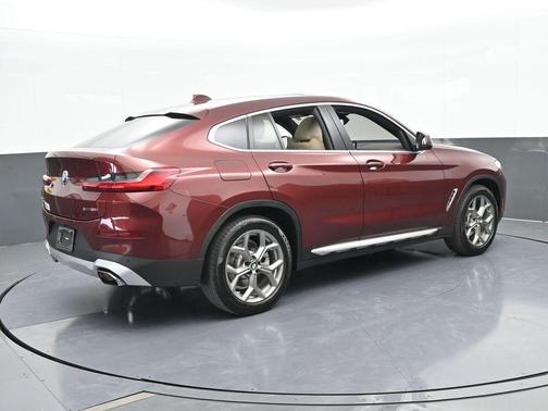 2022 BMW X4 xDrive30i