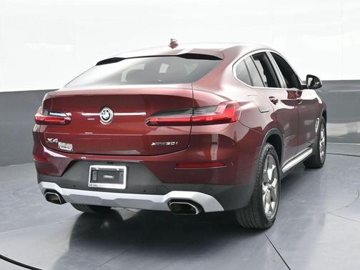 2022 BMW X4 xDrive30i