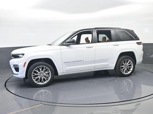 2022 Jeep Grand Cherokee Summit