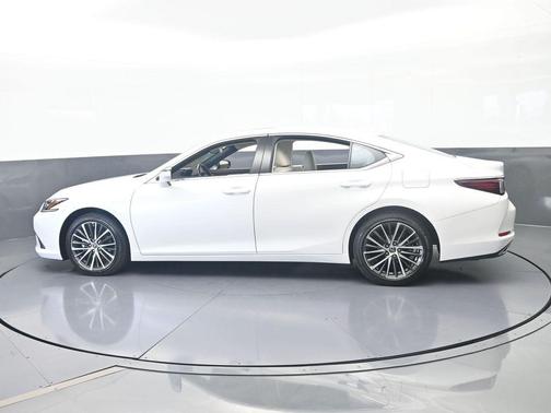 White Pearl 2025 Lexus ES 350 350