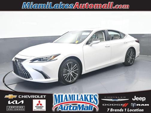 White Pearl 2025 Lexus ES 350 350