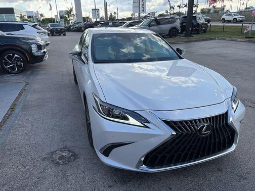 2025 Lexus ES 350 350
