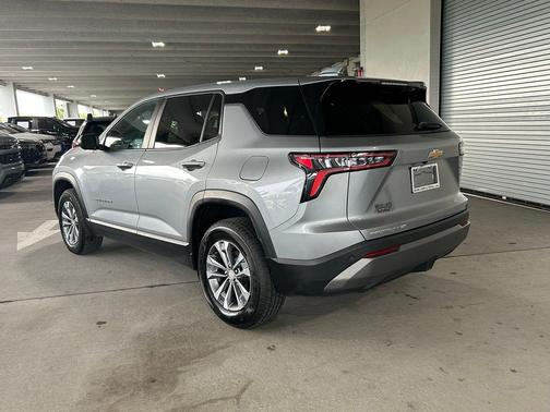 Sterling Gray Metallic 2025 Chevrolet Equinox LT