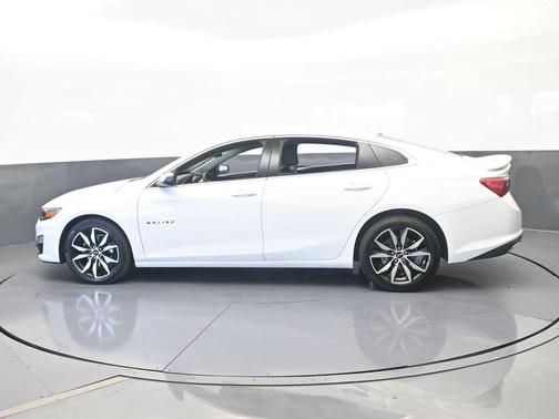 Summit White 2024 Chevrolet Malibu RS
