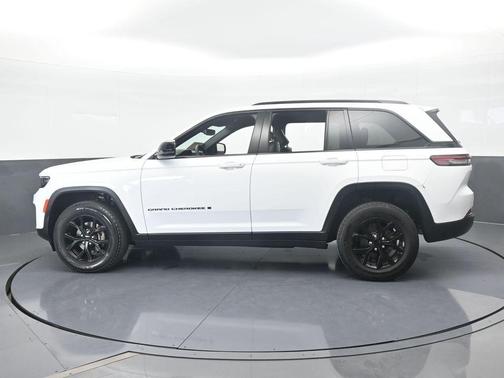 2024 Jeep Grand Cherokee Laredo