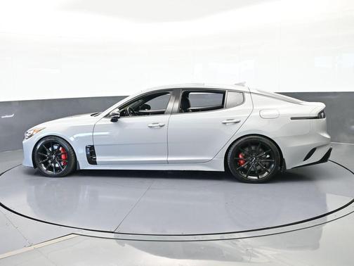 2023 Kia Stinger GT2