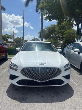 Uyuni White 2025 Genesis G70 2.5T