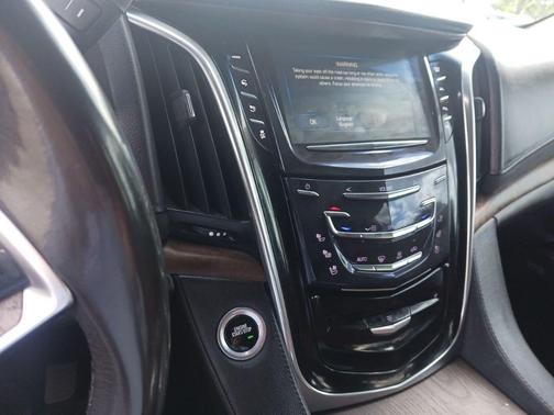 2018 Cadillac Escalade Premium Luxury