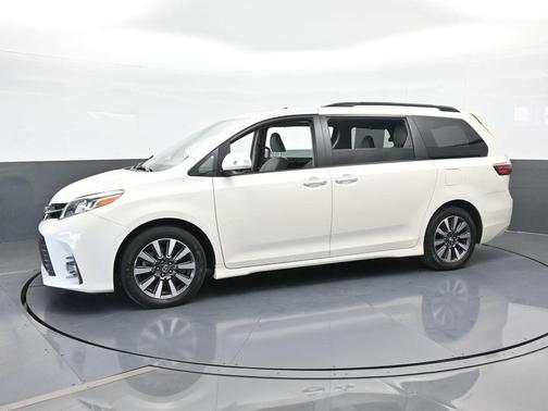 2018 Toyota Sienna L