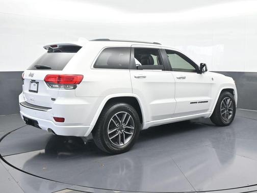 2020 Jeep Grand Cherokee Overland