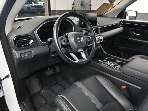 2023 Honda Pilot EX-L 8-Passenger