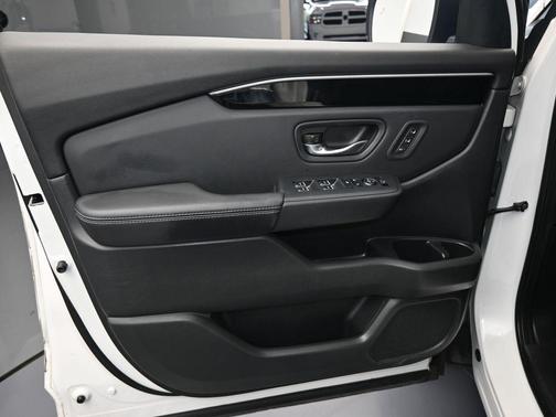 2023 Honda Pilot EX-L 8-Passenger