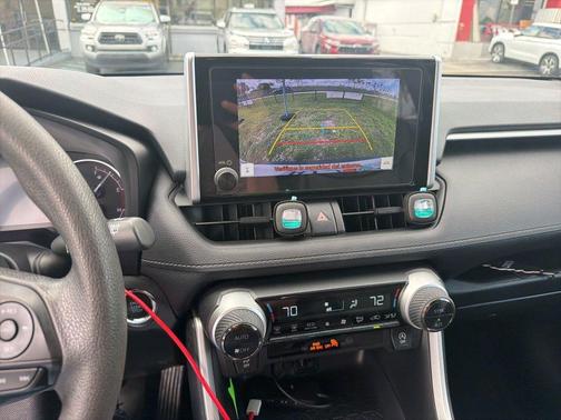 Ice 2025 Toyota RAV4 XLE