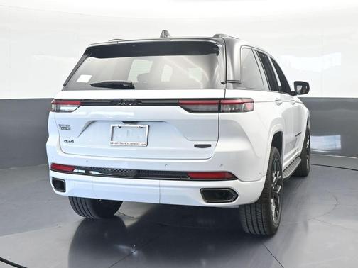 2025 Jeep Grand Cherokee Summit