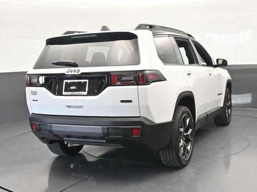 2026 Jeep Cherokee Overland