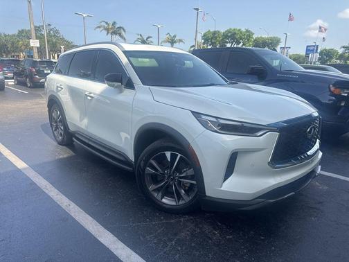 2022 INFINITI QX60 Luxe
