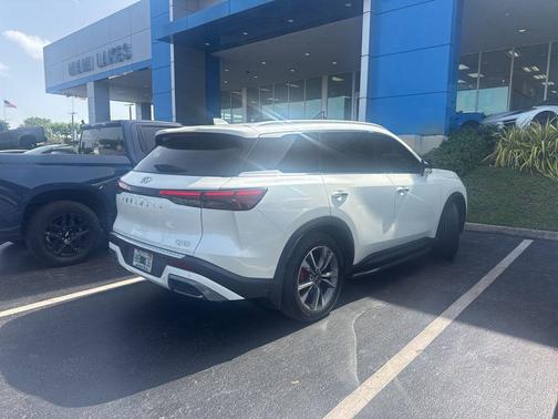 2022 INFINITI QX60 Luxe