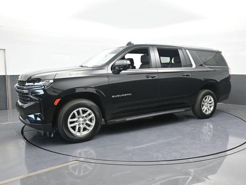 2023 Chevrolet Suburban LT