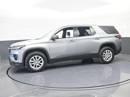 Sterling Gray Metallic 2023 Chevrolet Traverse LS