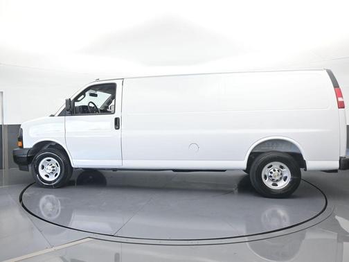 2025 Chevrolet Express 2500 Work Van