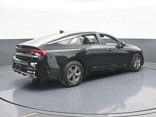 2022 Kia K5 LXS