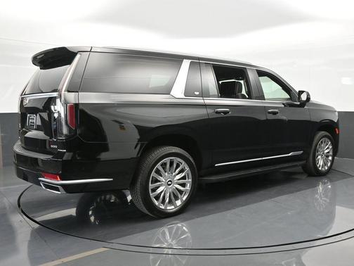2023 Cadillac Escalade ESV Premium Luxury