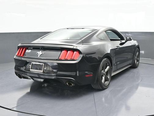 2016 Ford Mustang V6