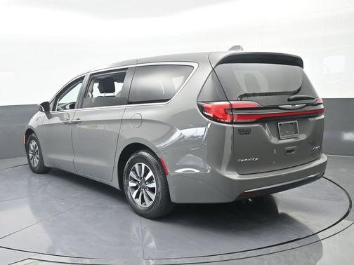 Ceramic Gray Clearcoat 2022 Chrysler Pacifica Hybrid Touring L