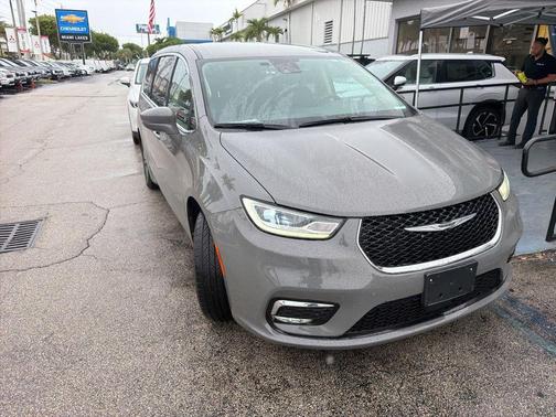 Ceramic Gray Clearcoat 2022 Chrysler Pacifica Hybrid Touring L