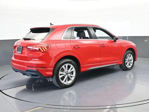 2025 Audi Q3 45 S line Premium