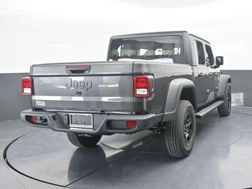 2026 Jeep Gladiator Sport