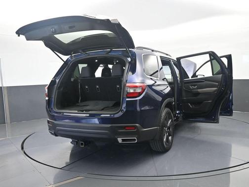 Obsidian Blue Pearl 2025 Honda Pilot Sport