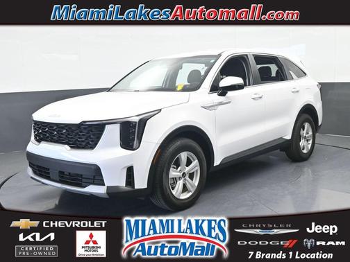 Glacial White Pearl 2025 Kia Sorento LX