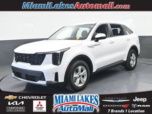 Glacial White Pearl 2025 Kia Sorento LX
