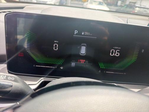 Glacial White Pearl 2025 Kia Sorento LX