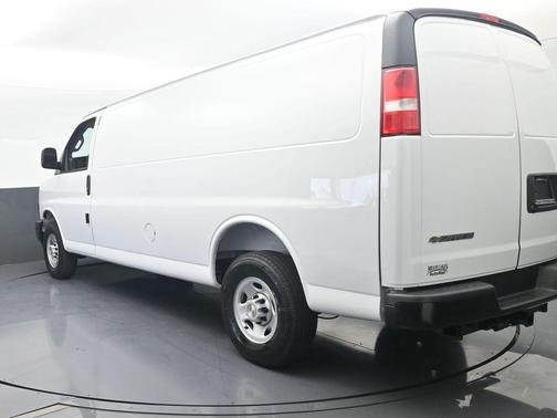 Summit White 2026 Chevrolet Express 2500 Work Van