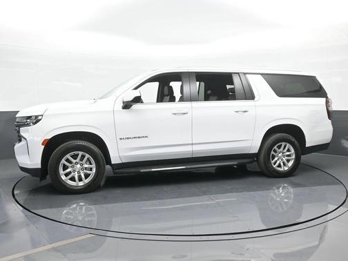2023 Chevrolet Suburban LT