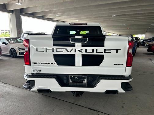 Summit White 2023 Chevrolet Silverado 1500 RST