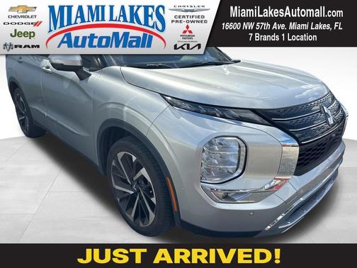 2022 Mitsubishi Outlander SE