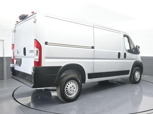 Bright Silver Clearcoat Metallic 2025 RAM ProMaster 1500 Low Roof