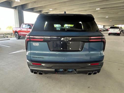 Lakeshore Blue Metallic 2024 Chevrolet Traverse LS
